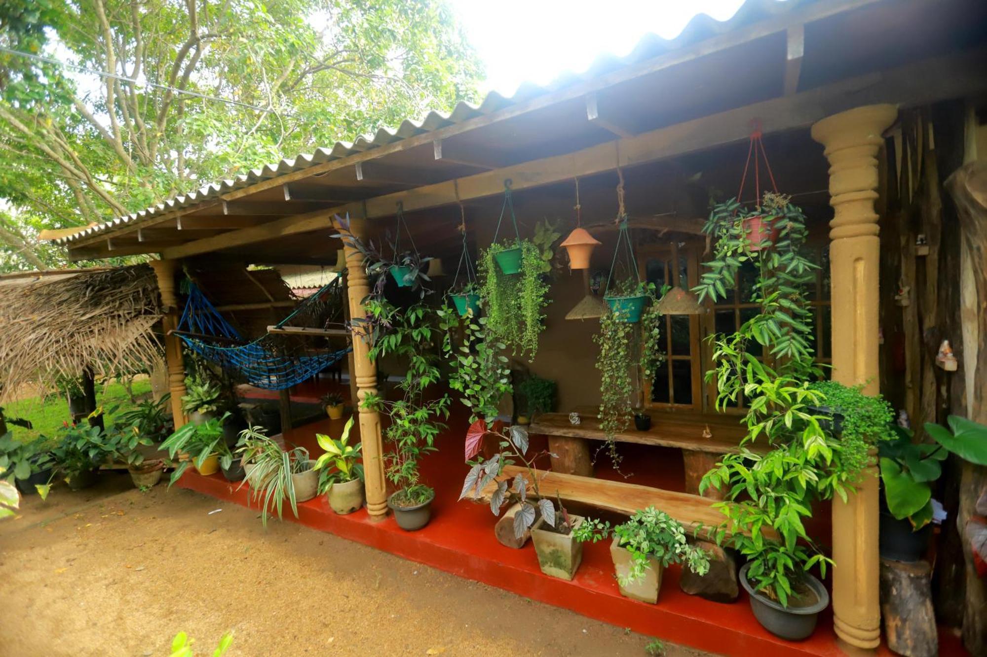 Dinna Nature Hostel Sigiriya Ngoại thất bức ảnh
